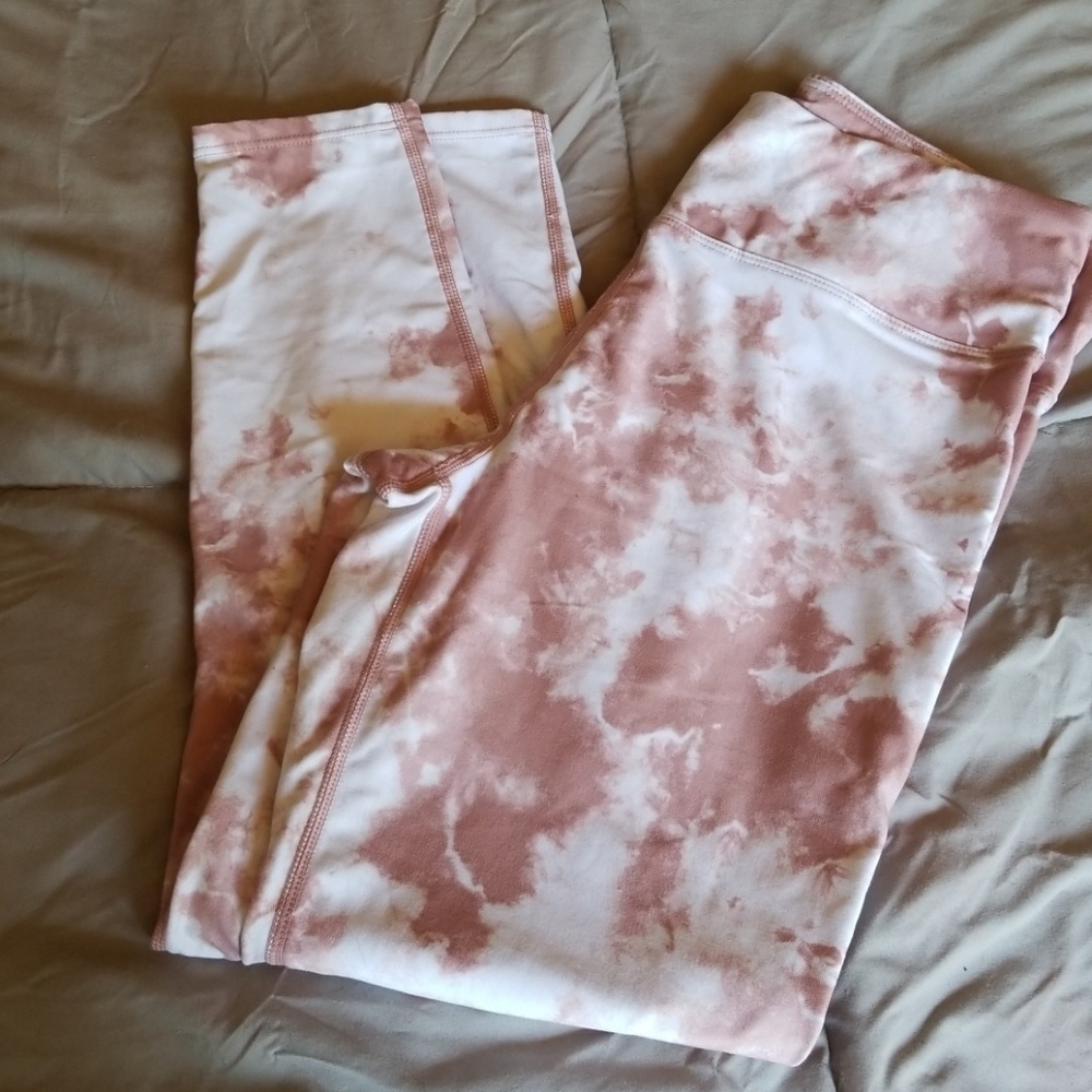 Betsey Johnson workout leggings